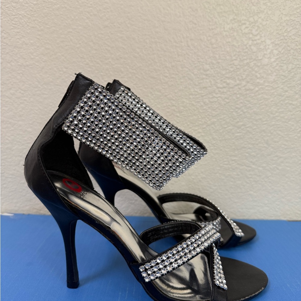 Chic Black Heels with Sparkling Straps